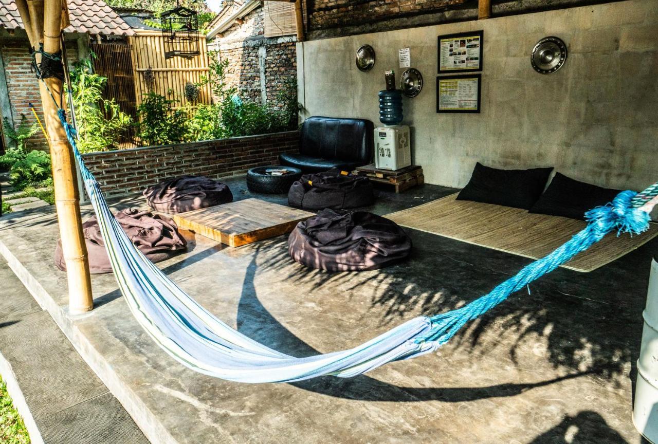 Losmanos Hostel Yogyakarta Eksteriør bilde