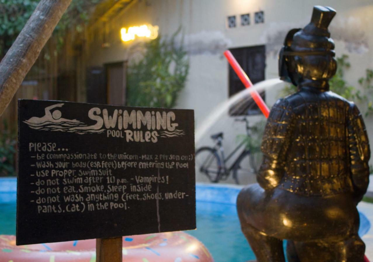 Losmanos Hostel Yogyakarta Eksteriør bilde