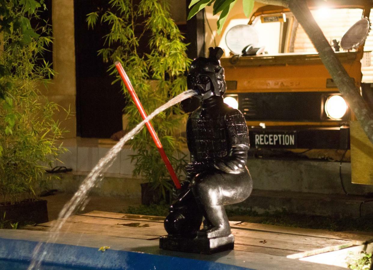 Losmanos Hostel Yogyakarta Eksteriør bilde