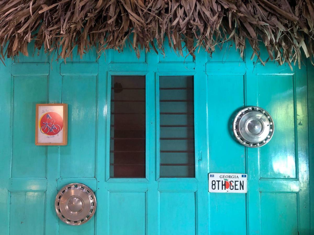 Losmanos Hostel Yogyakarta Eksteriør bilde